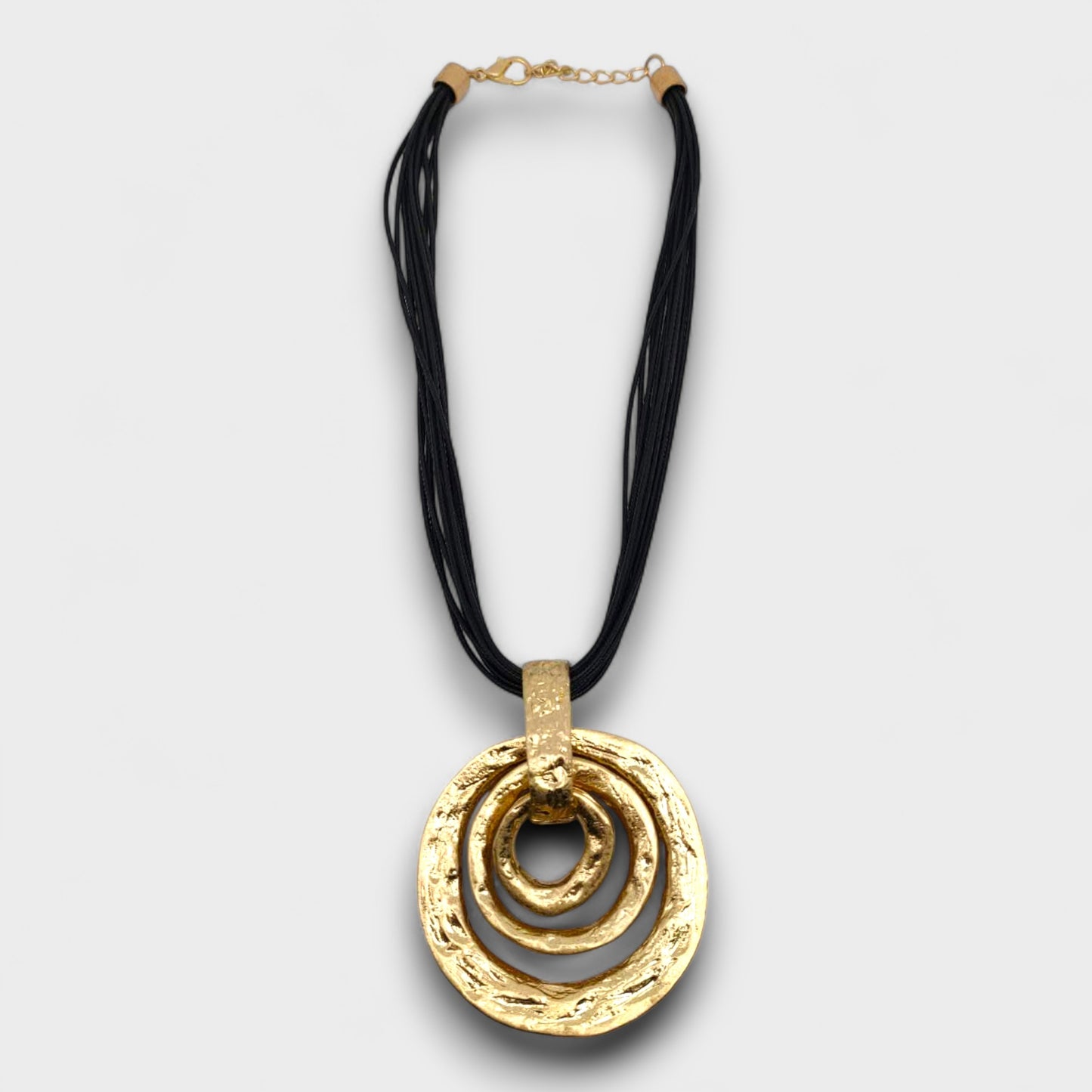 Collana “Cerchio Vivo” - Pendente Texture Martellata