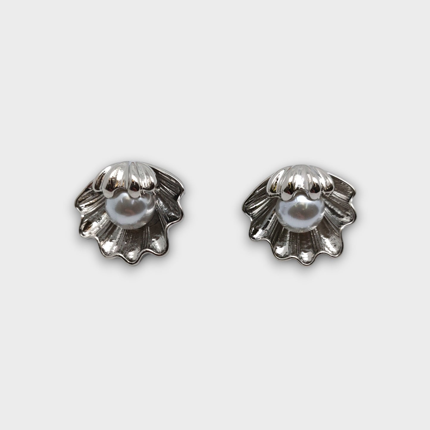 Orecchini Conchiglia con Perla – Eleganza Marina