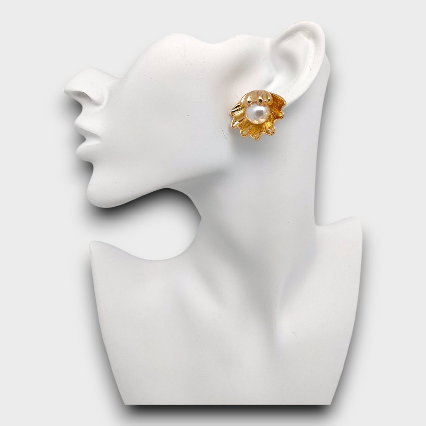 Orecchini Conchiglia con Perla – Eleganza Marina