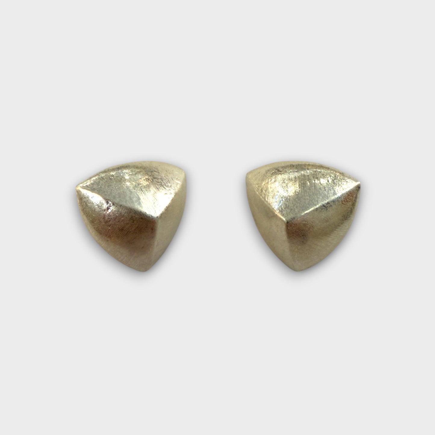 Orecchini Scultura Geometrica – Oro o Argento Satinato