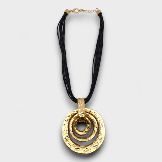 Collana “Cerchio Vivo” - Pendente Texture Martellata