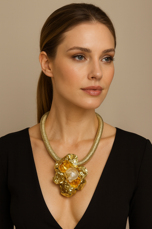 Collana Scultura Fiore con Perla – Oro / Argento