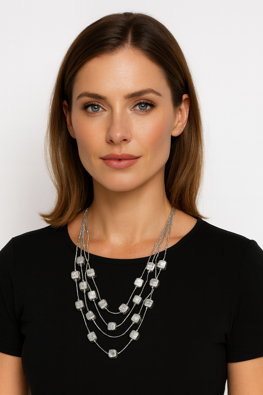 Collana Multistrato con Perle Quadrate – Oro, Argento o Multicolore
