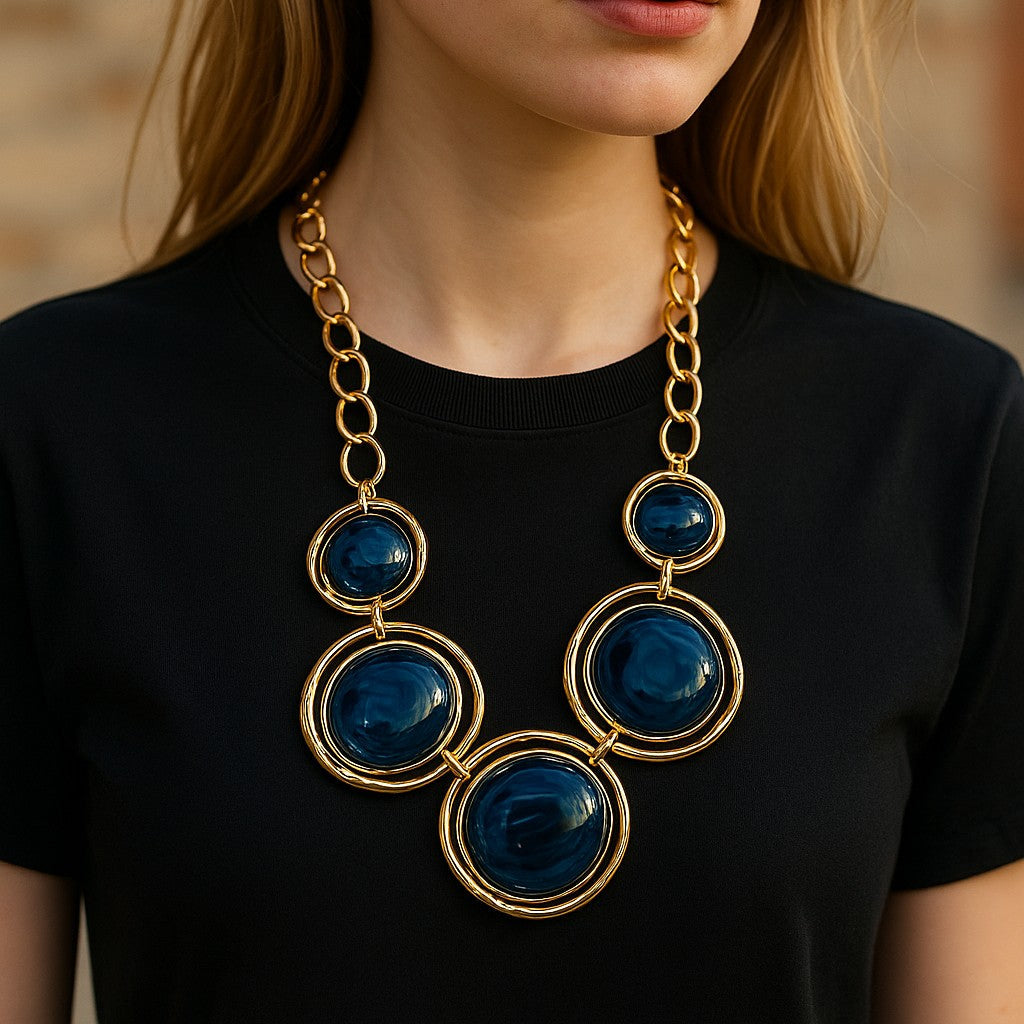 Collana Cerchio Astratto con Pietre Colorate – 4 Varianti