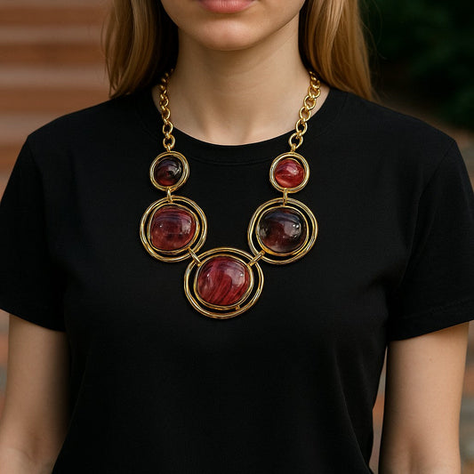 Collana Cerchio Astratto con Pietre Colorate – 4 Varianti