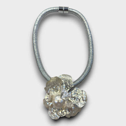 Collana Scultura Fiore con Perla – Oro / Argento