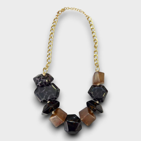 Collana Chunky Leopardata – Perle Geometriche e Catena Dorata