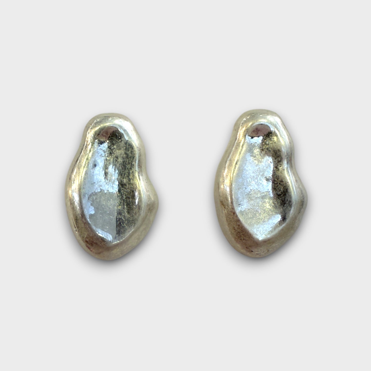 Orecchini Forma Irregolare – Finitura Grezza in Oro o Argento