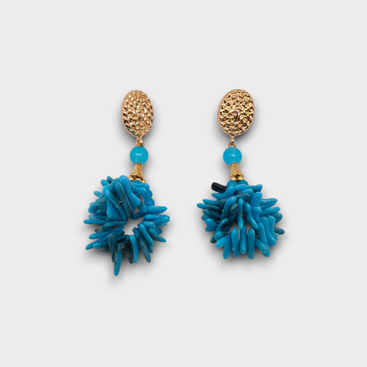 Orecchini Pendenti con Corallo Scultoreo