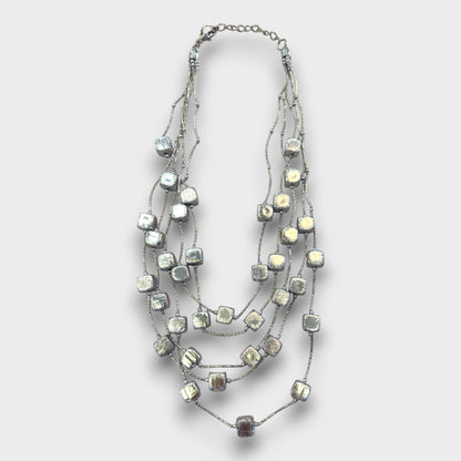 Collana Multistrato con Perle Quadrate – Oro, Argento o Multicolore