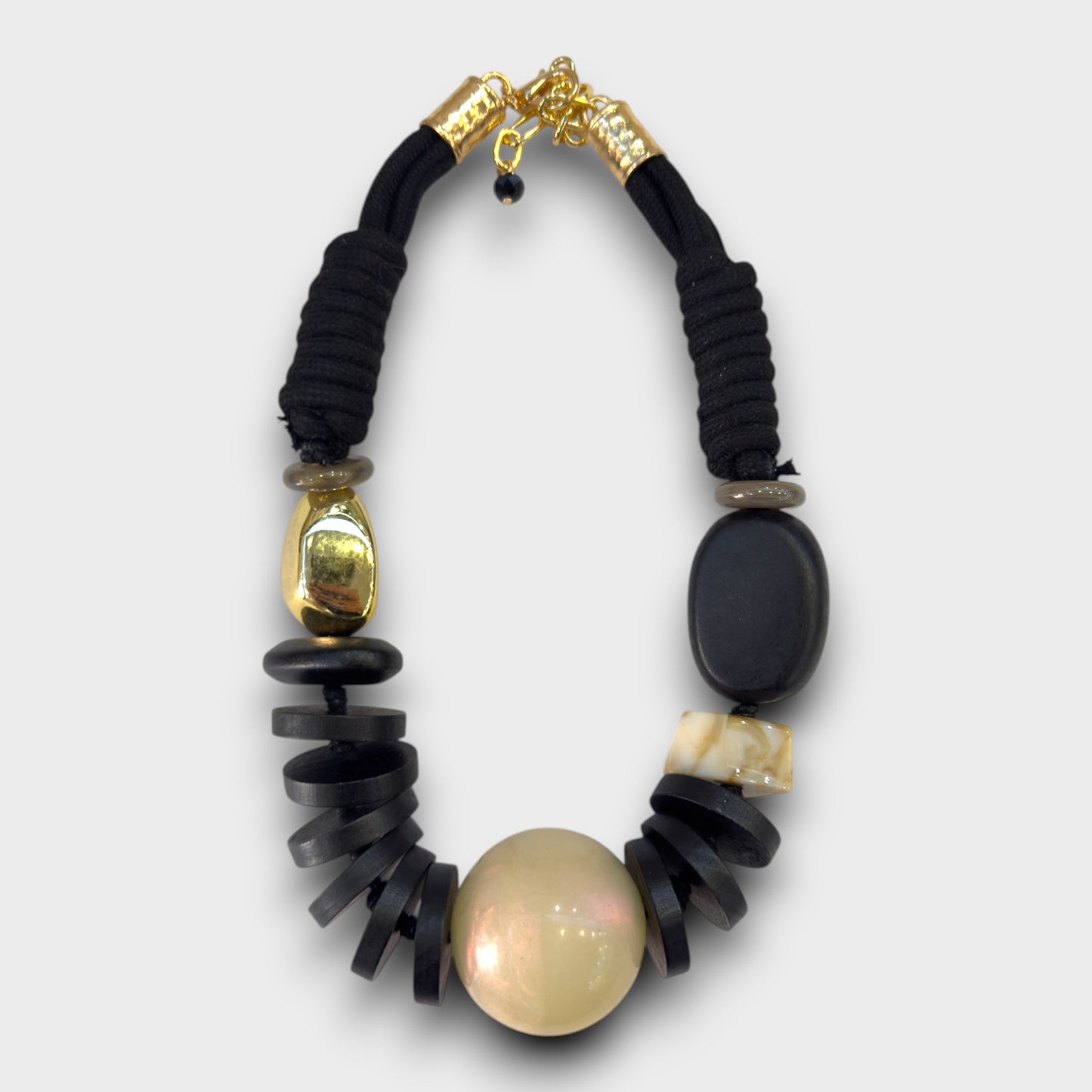 Collana Cuore Dorato con Fiore e Perle – Fantasia Animalier